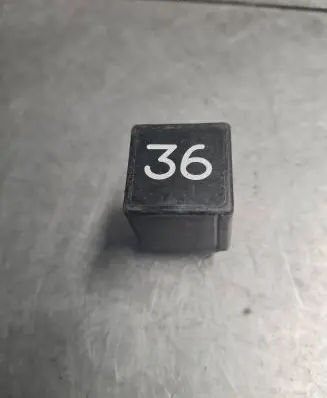 Volkswagen Golf III Other relay 3A0951307 3SB00488504