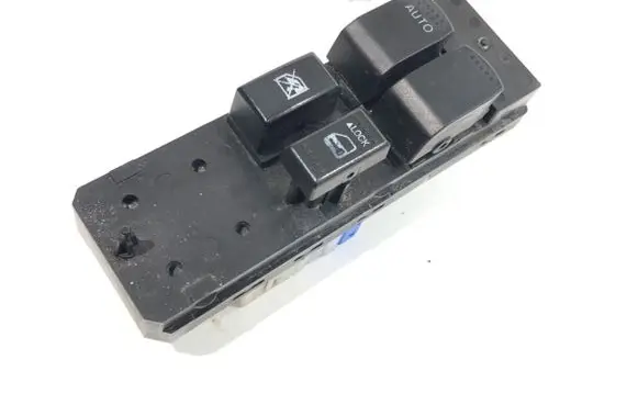Suzuki Swift I Electric window control switch 62J101868T