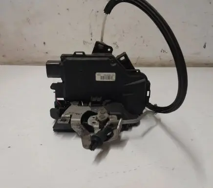 Audi A6 S6 C5 4B Rear door lock 4B0839015G