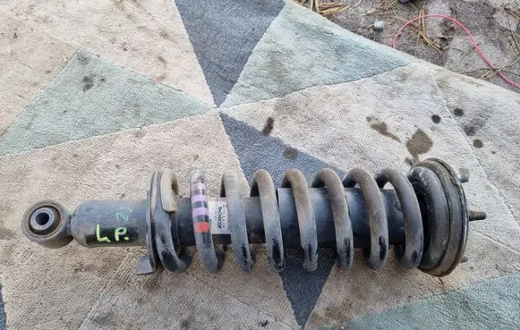 Nissan Navara D23 Front shock absorber with coil spring 561105JU1A