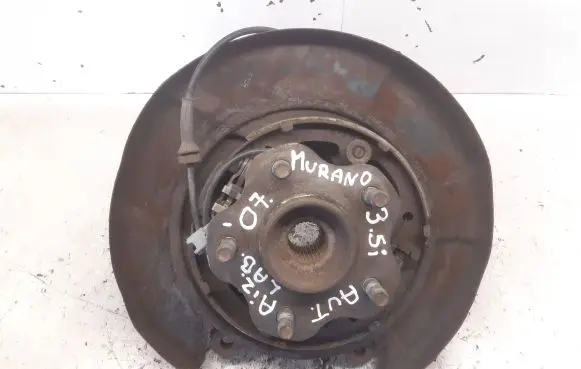 Nissan Murano Z50 Rear wheel hub spindle/knuckle 