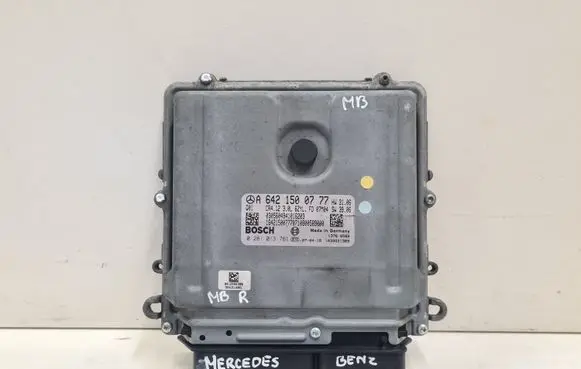 Mercedes-Benz R W251 Engine control unit/module A6421500777 0281013761 CR412