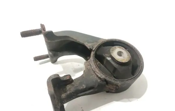 Toyota Corolla Verso E121 Engine mount bracket