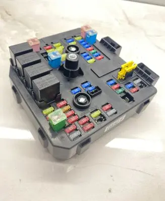Opel Antara Fuse module 95381483 1483U