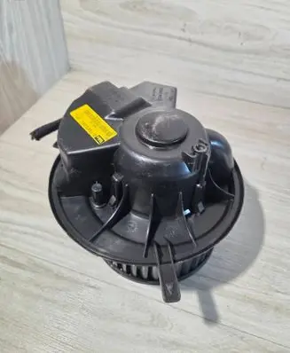 Audi A3 S3 A3 Sportback 8P Heater fan/blower 1K1820015C F983228M