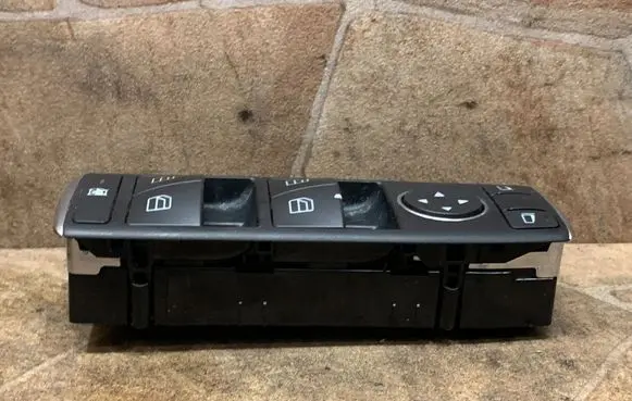 Mercedes-Benz C W204 Electric window control switch A2049055302