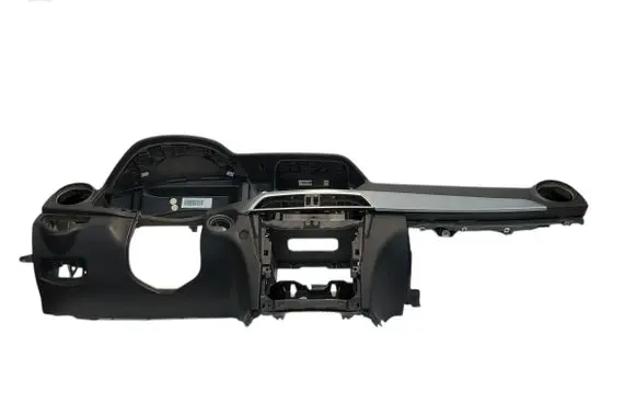 Mercedes-Benz C W204 Dashboard 2046805787 A2046805787