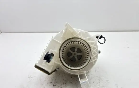 Lexus CT 200H Hybrid/electric vehicle battery fan G923076010 1173004813