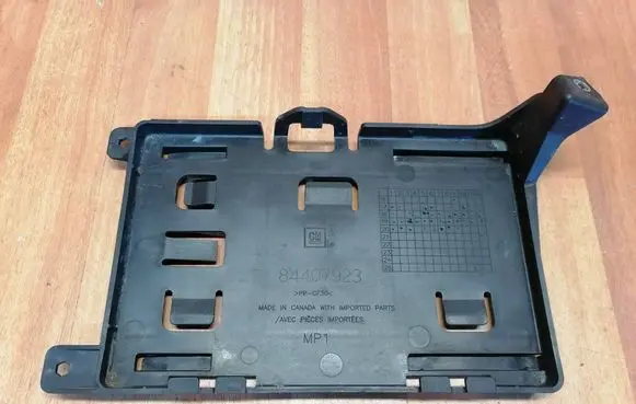 Opel Insignia B Engine control unit holder 84407923