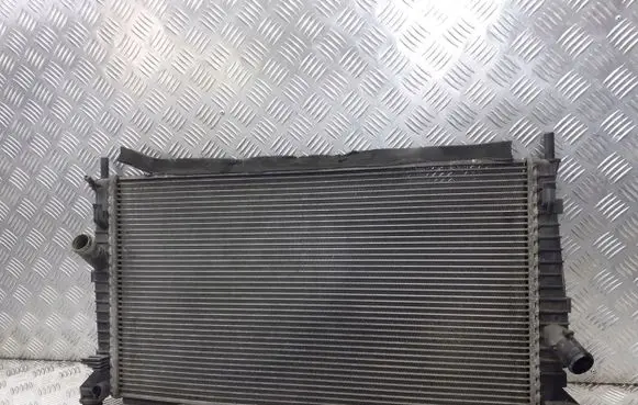 Ford Focus Coolant radiator 3M5H8005RK