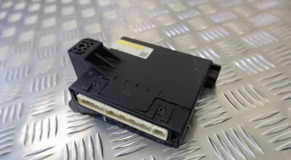 Toyota Prius (XW30) Air conditioner control unit module 8865047080