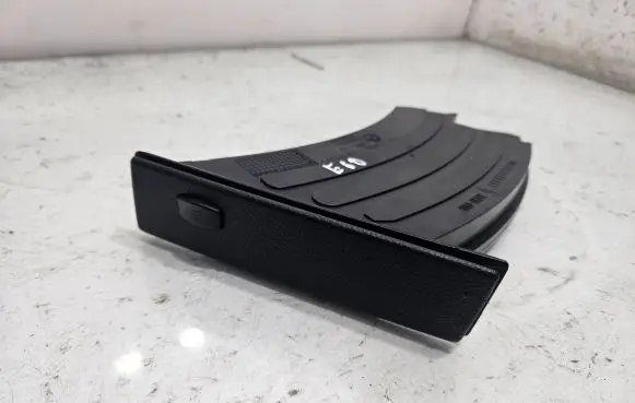 BMW 5 E60 E61 Cup holder 314300100
