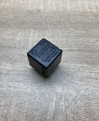 Skoda Felicia II Other relay 441040491046