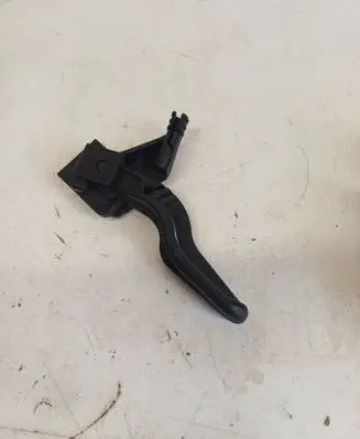 Opel Zafira B Engine bonnet (hood) release handle 218186591