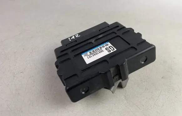Subaru Impreza IV Gearbox control unit/module 30919AC101