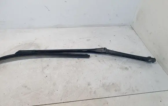 BMW 5 E60 E61 Front wiper blade arm 178260