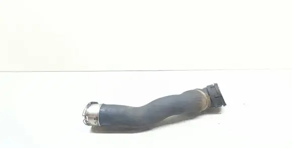 BMW 5 E60 E61 Intercooler hose/pipe 7789048