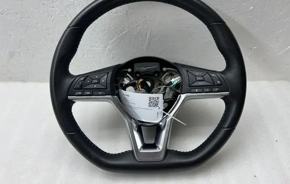 Nissan Leaf II (ZE1) Steering wheel
