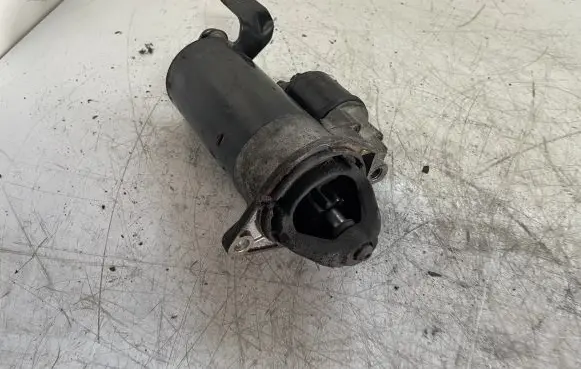 Opel Zafira A Starter motor 0001109055