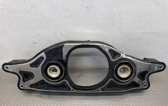 Mercedes-Benz GLC C254 Rear differential/diff mount bracket A2063520000