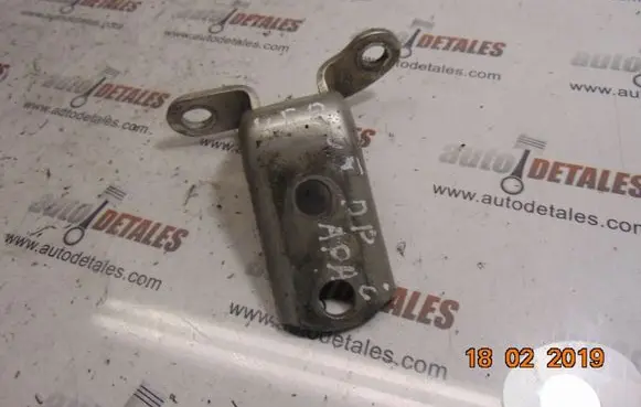 Toyota Corolla Verso AR10 Front door upper hinge