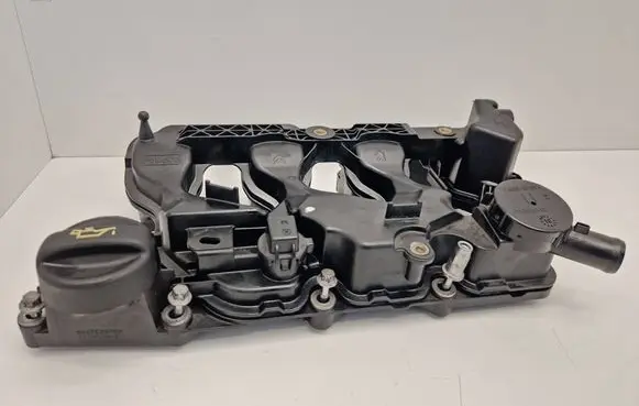 Peugeot 3008 II Rocker cam cover 9827622780 P1001845