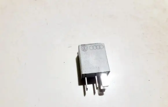 Volkswagen Caddy Other relay 1k0951253 v23374-a1601-x004