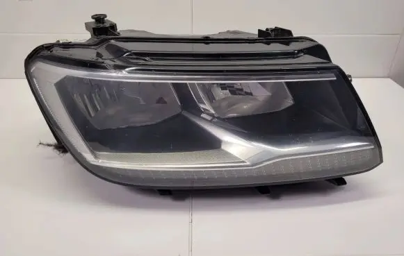 Volkswagen Tiguan Headlight/headlamp 5NB941006B