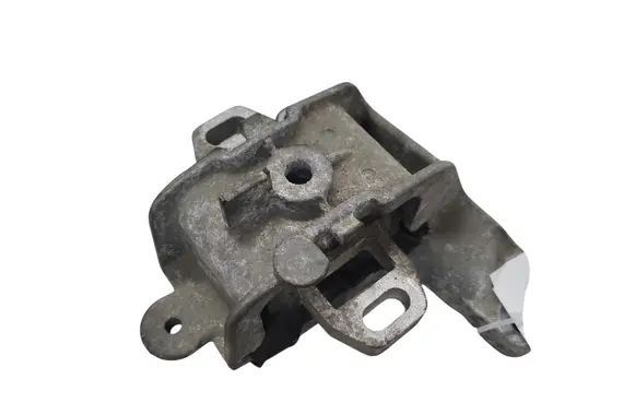 Citroen C3 Engine mount bracket