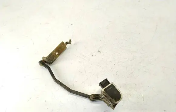Headlight/headlamp level sensor
