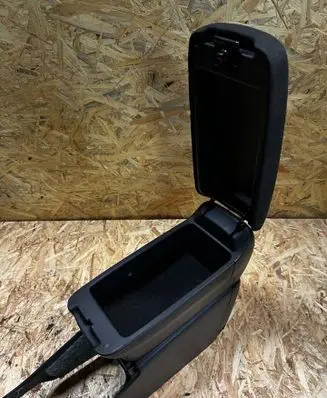 Toyota Avensis T250 Glove box central console 
