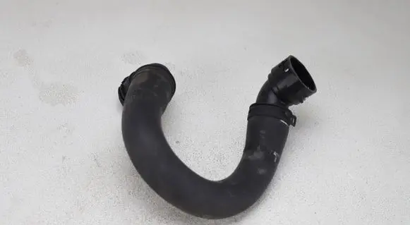 Opel Mokka X Engine coolant pipe/hose 95400951