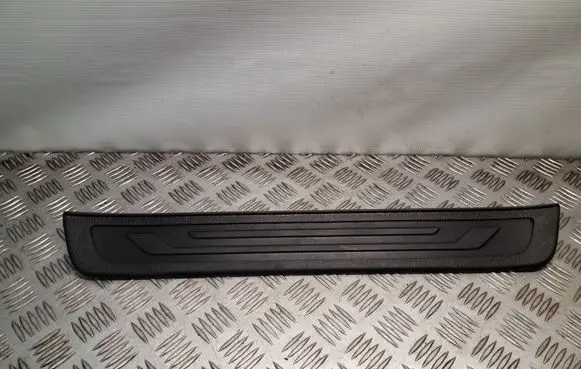 KIA Sorento Front sill trim cover 858812P000