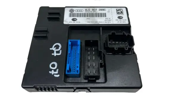 Audi Q7 4L Light module LCM 4L0907289C 4L0910289F