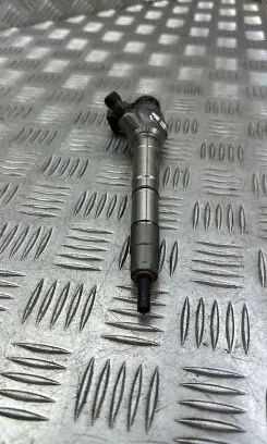 Audi A4 S4 B9 Fuel injector 04L130277AC
