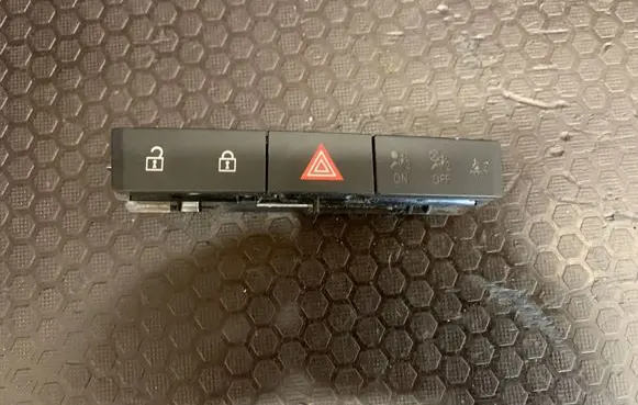 Opel Astra J Hazard light switch 13285122 9338
