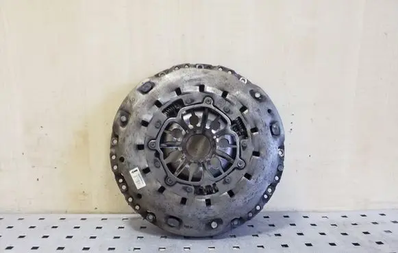 Nissan Qashqai Pressure plate 302056476R