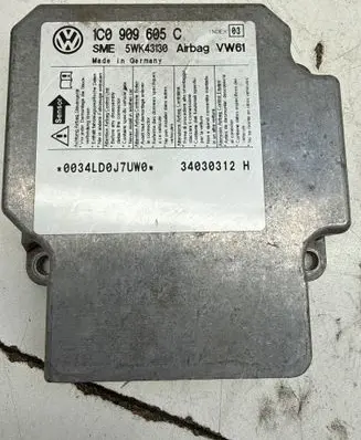 Volkswagen PASSAT B5.5 Airbag control unit/module 1C0909605C