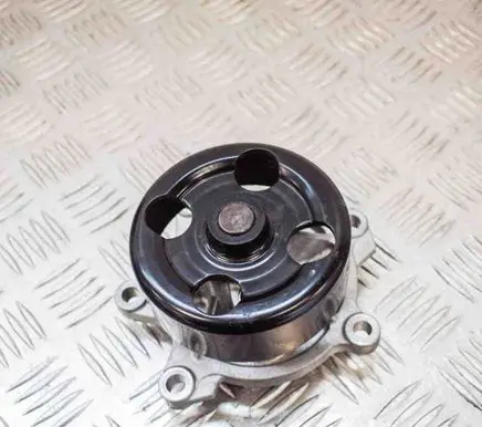 Nissan Qashqai Water pump 7830