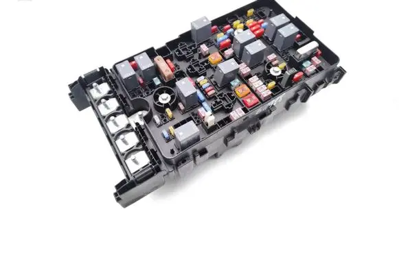 Jeep Cherokee Fuse module 68193002AF 134540