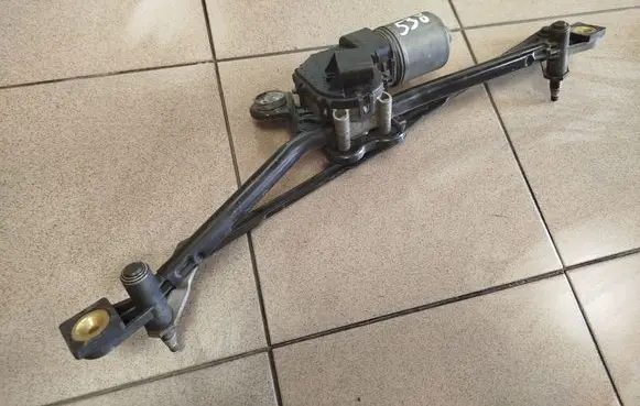 Front wiper linkage and motor