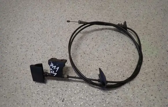 Nissan Primera Engine bonnet/hood lock release cable 