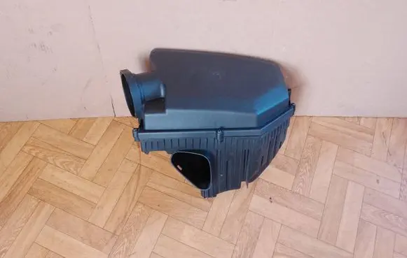 Volvo V60 Air filter box 31370671