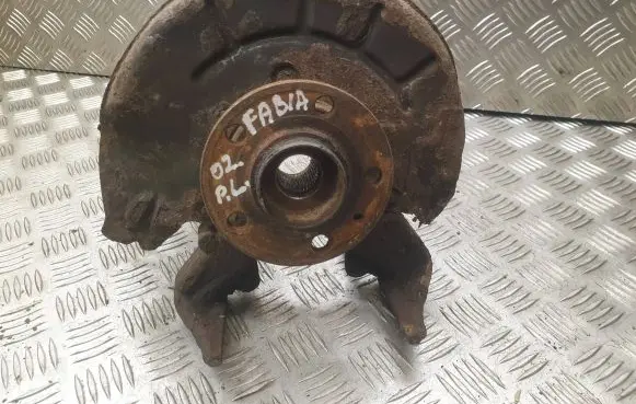 Skoda Fabia Mk1 (6Y) Front wheel hub