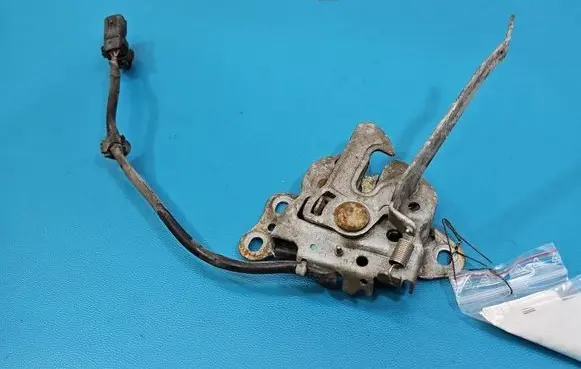 Suzuki SX4 S-Cross Engine bonnet/hood lock/catch IMPRK1558965