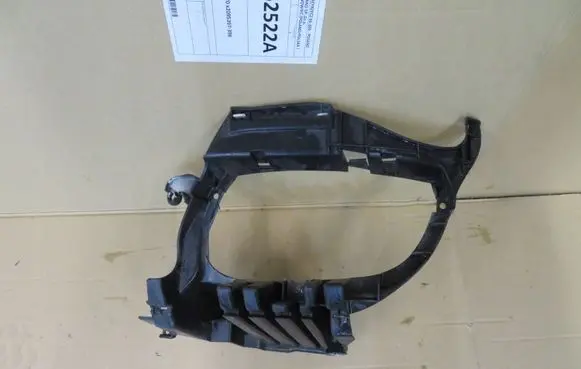 Mercedes-Benz A W169 Fog light bracket A1698850765