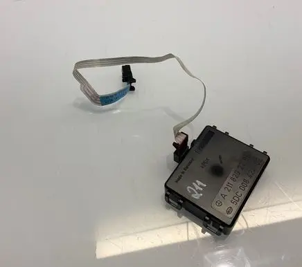 Mercedes-Benz E W211 Rain sensor A2118202285 73628102 5DC00842402