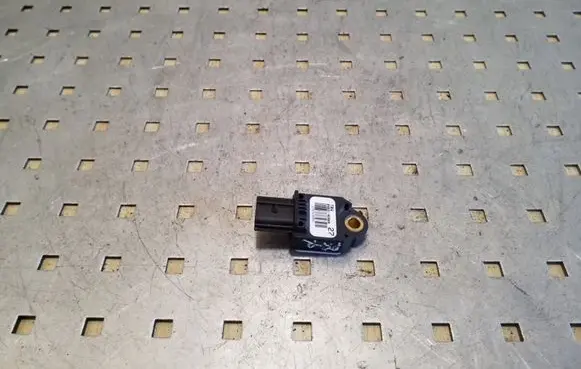 Toyota Auris 150 Airbag deployment crash/impact sensor 8983102060