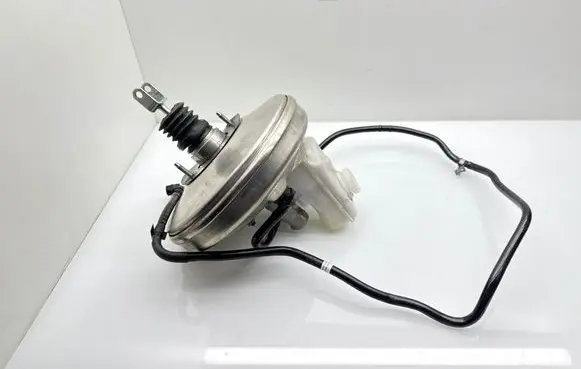 BMW 1 F40 Brake booster 6872071 0204828049