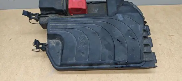 Mercedes-Benz B W246 W242 Fuse box cover A2465400182
